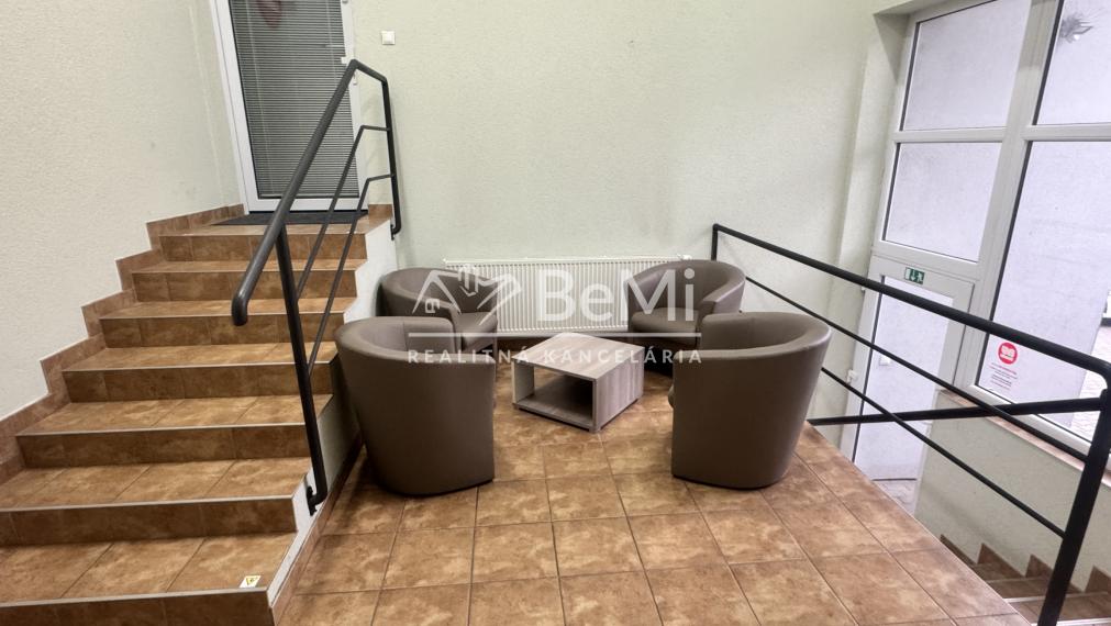 NA PRENÁJOM – kancelárske priestory 70 m2, Nitra – Mlynárce