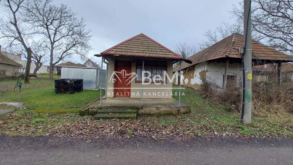 Predaj viničný domček Horný Oháj(242-13-JUF)