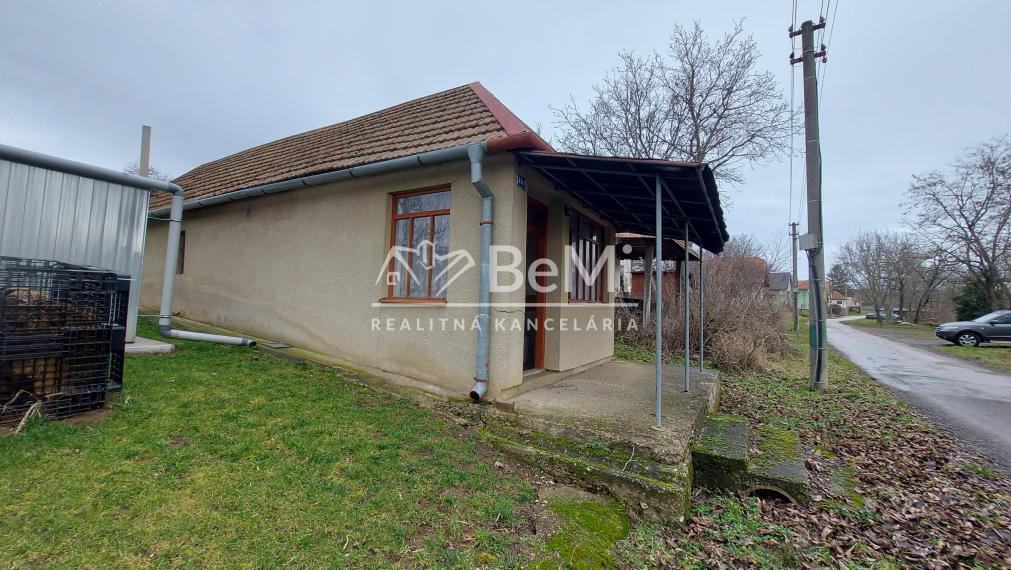 Predaj viničný domček Horný Oháj(242-13-JUF)