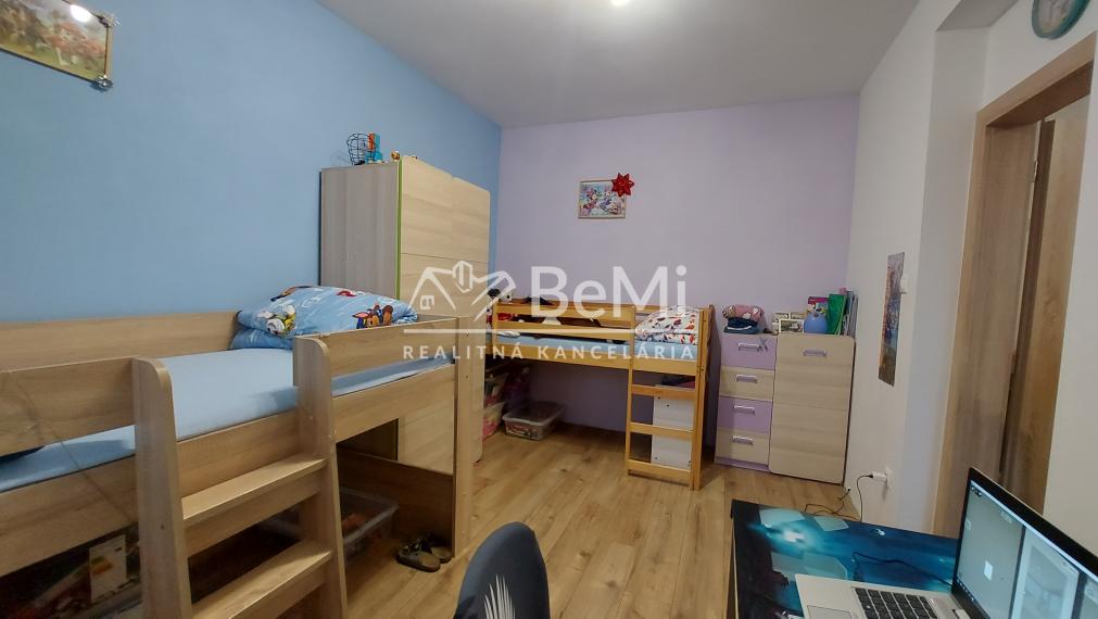 Predaj zrekonštruovaný 3izbový byt Vráble-Kaška(243-113-JUF)