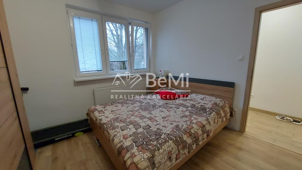 Predaj zrekonštruovaný 3izbový byt Vráble-Kaška(243-113-JUF)