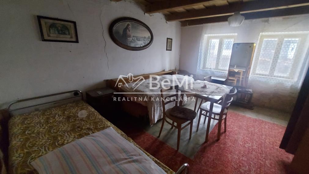 Predaj stavebný pozemok obec Rišňovce, 957m2(240-14-JUF)