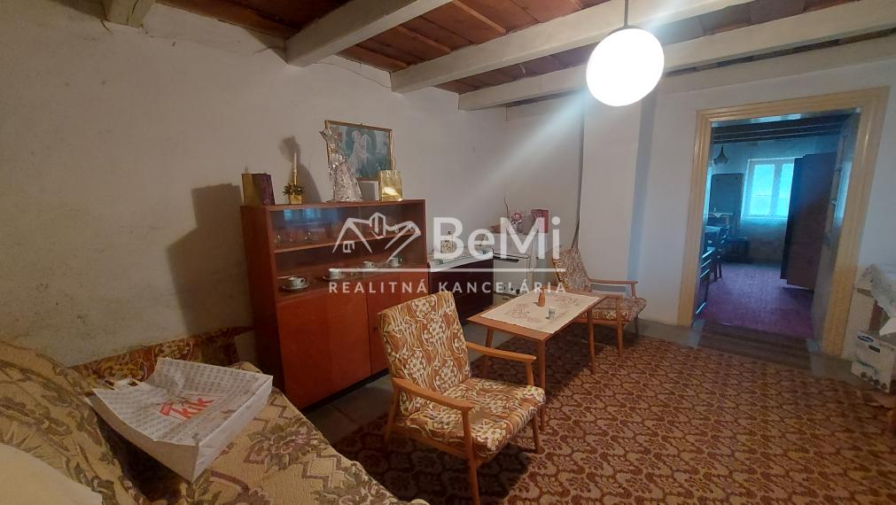 Predaj stavebný pozemok obec Rišňovce, 957m2(240-14-JUF)