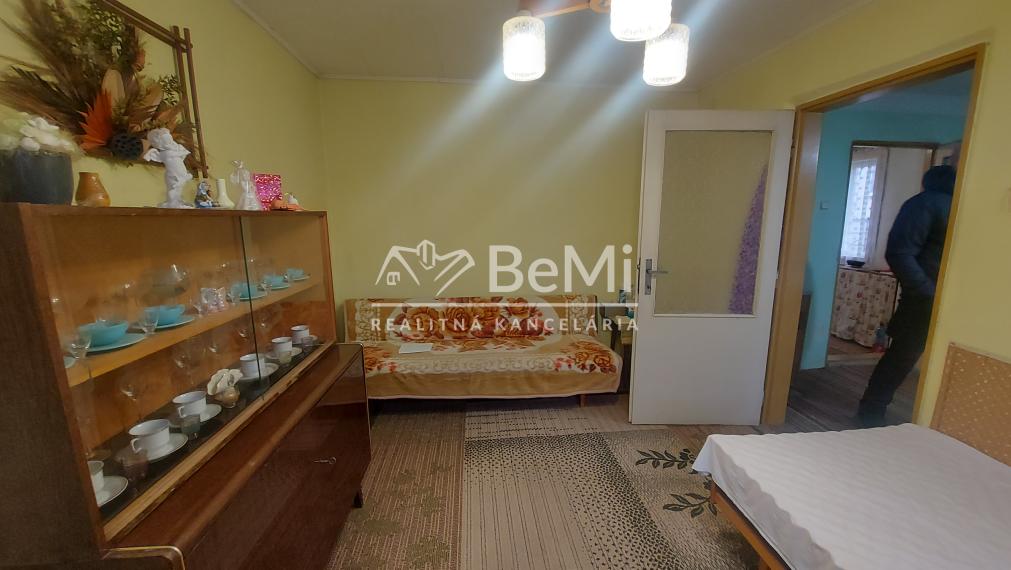 Predaj stavebný pozemok obec Rišňovce, 957m2(240-14-JUF)