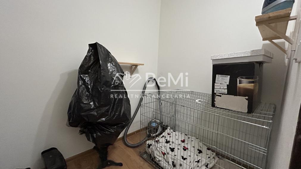 Predaj  veľký 2 a pol izbový byt TLMAČE (115-112-MIJKa)