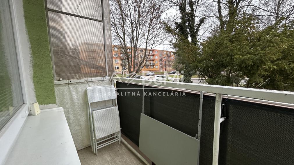 Predaj  veľký 2 a pol izbový byt TLMAČE (115-112-MIJKa)