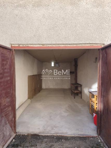 Garáž, v centre Prešova na Levočskej ulici, na predaj