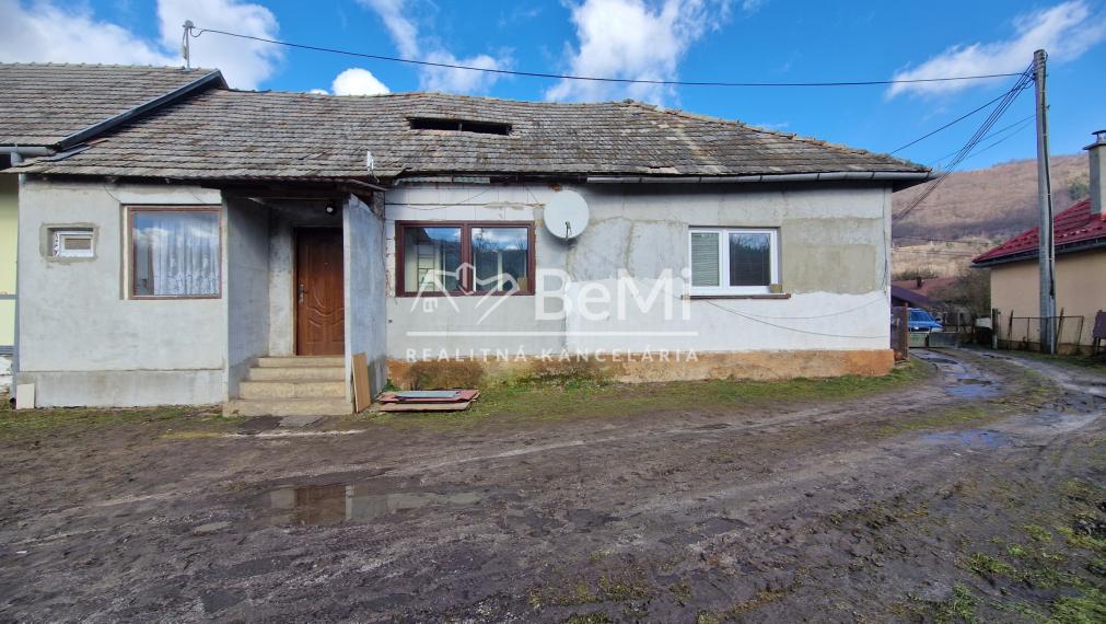 Útulný rodinný domček v obci Rochovce okr.Rožňava- NA PREDAJ