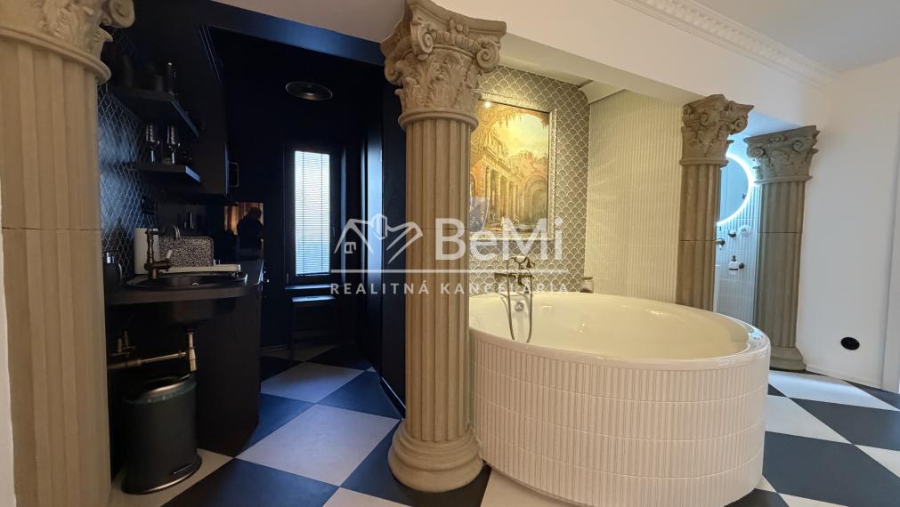 Luxusne zrekonštruovaný dom  Vlachovo - EXKLUZÍVNE NA PREDAJ