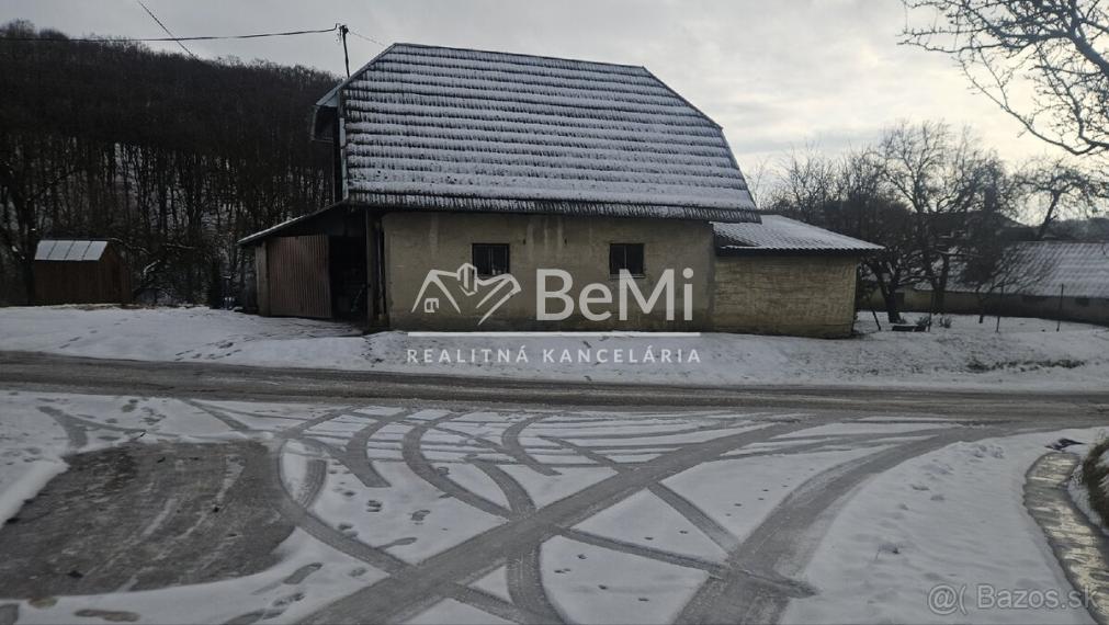 Exkluzívne - Stavebný pozemok so stodolou  Lubina-Podkozince