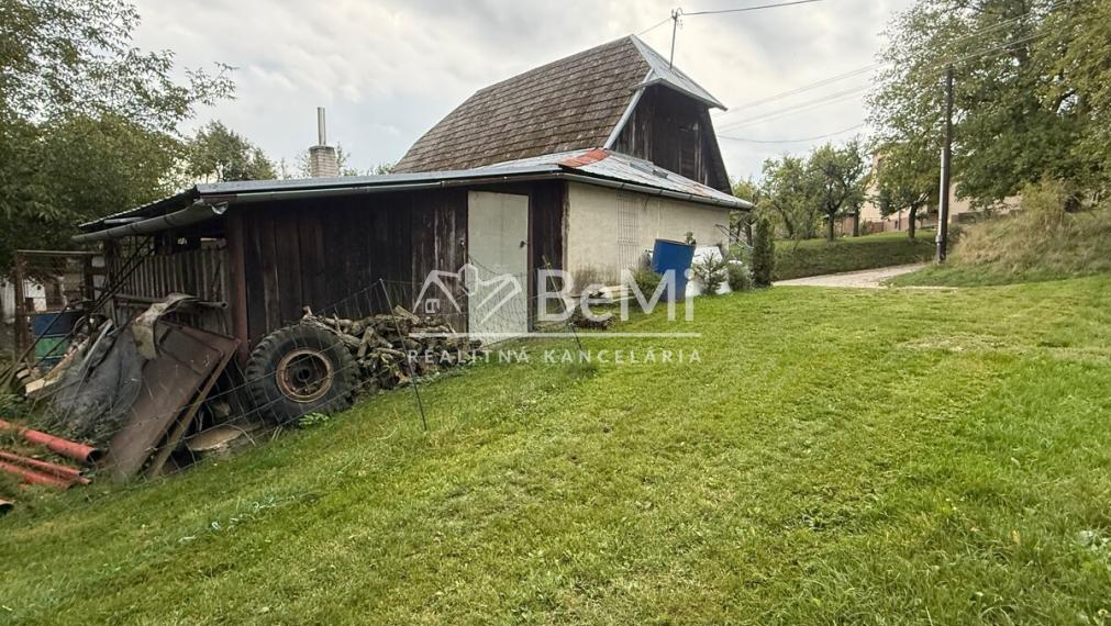 Exkluzívne - Stavebný pozemok so stodolou  Lubina-Podkozince