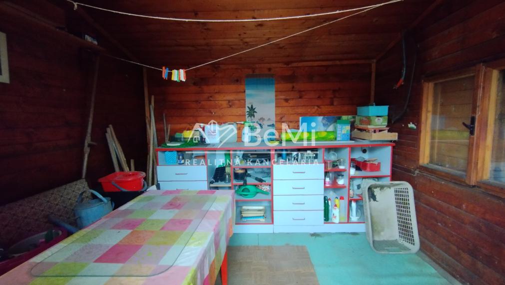 REZERVOVANÉ-Chata so záhradou na predaj-Lučenec