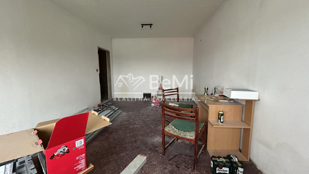 Predaj  3 izbový byt  - Levice (023-113-MIJKa)