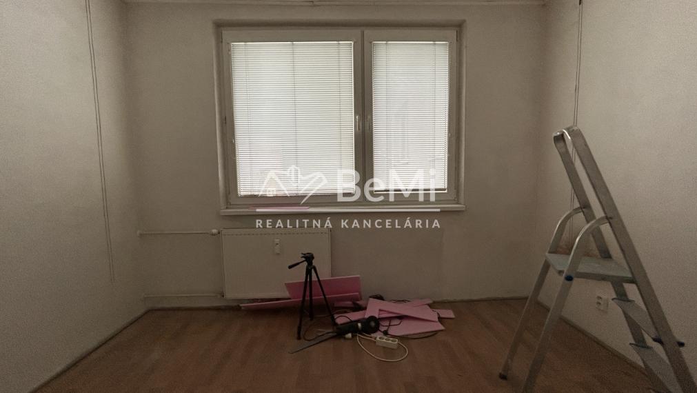 Predaj  3 izbový byt  - Levice (023-113-MIJKa)