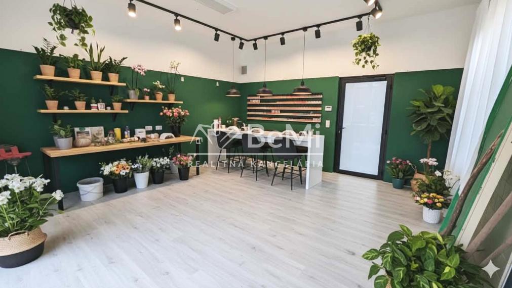 Polyfunkčná budova s fungujúcou prevádzkou – Adamovské Kochanovce