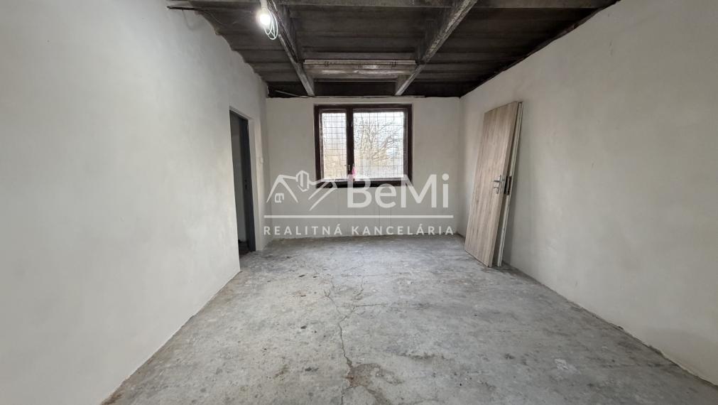 Rodinný dom v obci Kunová Teplica -NA PREDAJ