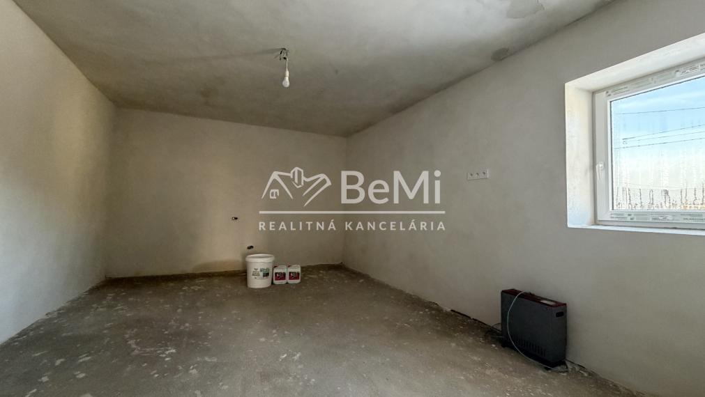 Rodinný dom v obci Kunová Teplica -NA PREDAJ