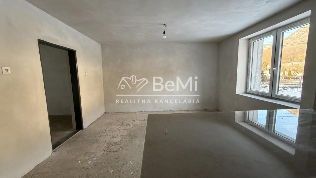 Rodinný dom v obci Kunová Teplica -NA PREDAJ