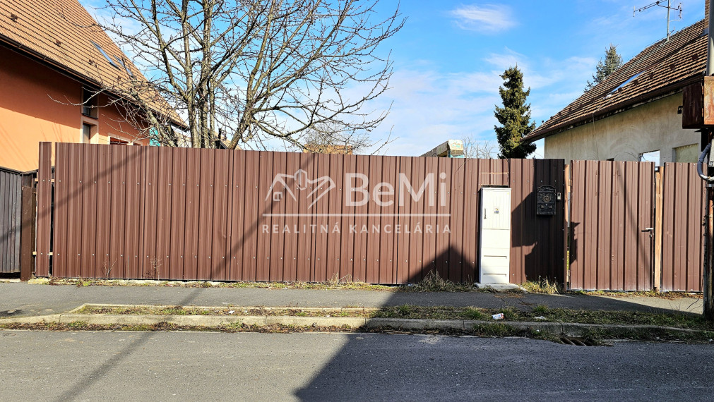 STAVEBNÝ POZEMOK V RIMAVSKEJ SOBOTE - NA PREDAJ