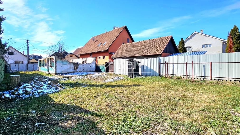 STAVEBNÝ POZEMOK V RIMAVSKEJ SOBOTE - NA PREDAJ