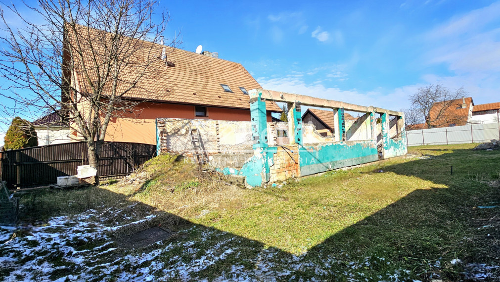 STAVEBNÝ POZEMOK V RIMAVSKEJ SOBOTE - NA PREDAJ