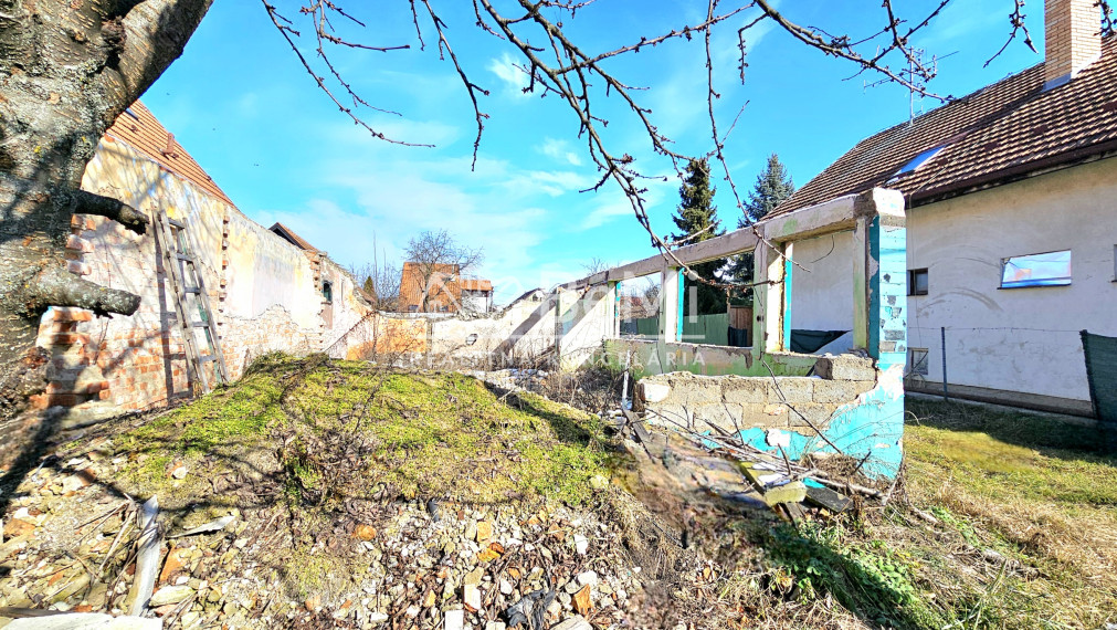 STAVEBNÝ POZEMOK V RIMAVSKEJ SOBOTE - NA PREDAJ