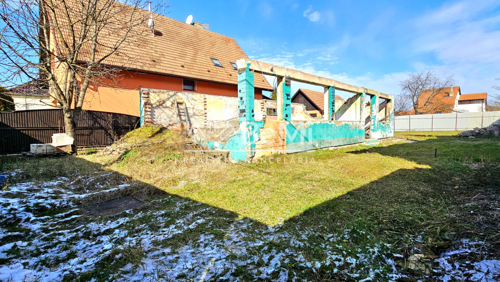 STAVEBNÝ POZEMOK V RIMAVSKEJ SOBOTE - NA PREDAJ