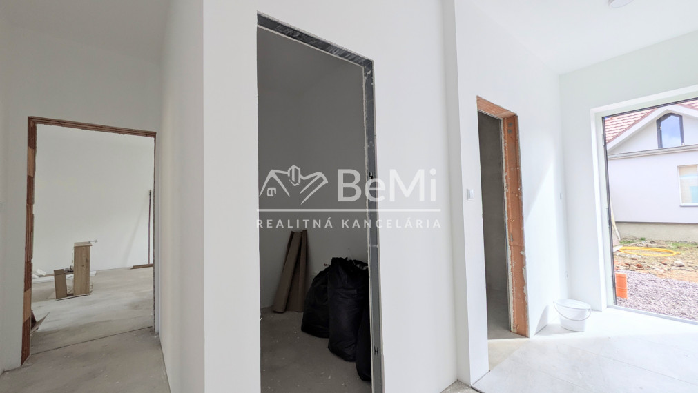 Predaj, rozostavaná budova- Zlaté Moravce (1245-12-AFI)