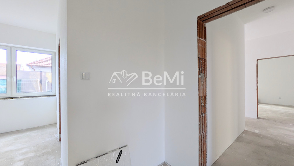 Predaj, rozostavaná budova- Zlaté Moravce (1245-12-AFI)