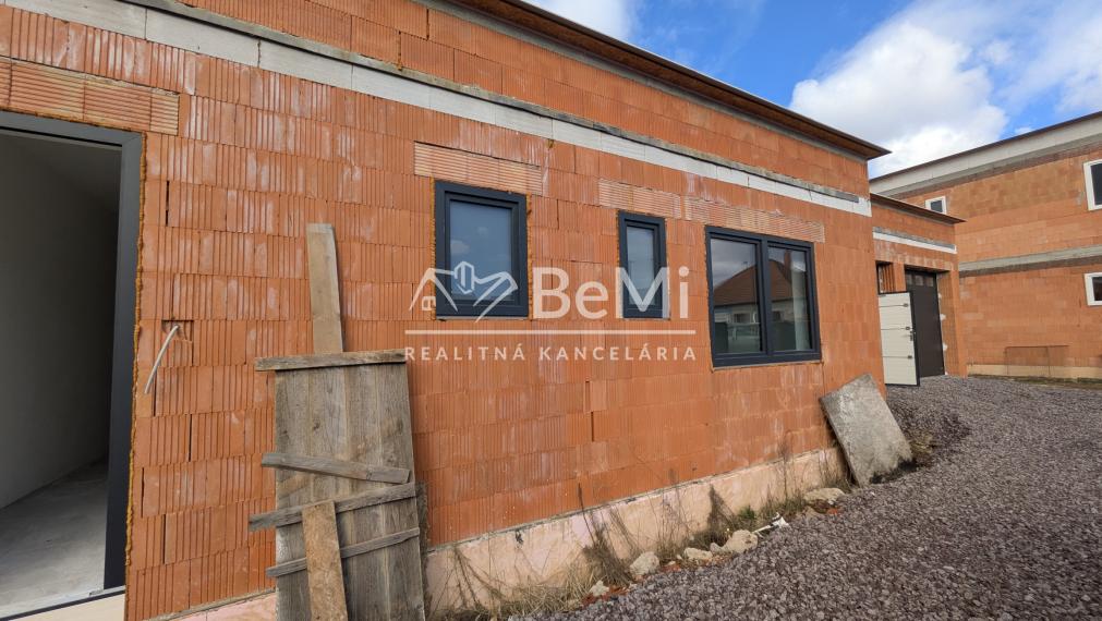 Predaj, rozostavaná budova- Zlaté Moravce (1245-12-AFI)