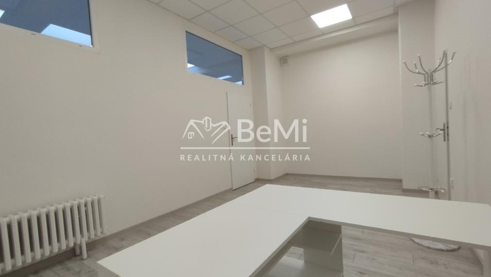 Kancelársky/prevádzkový priestor na prenájom-Lučenec