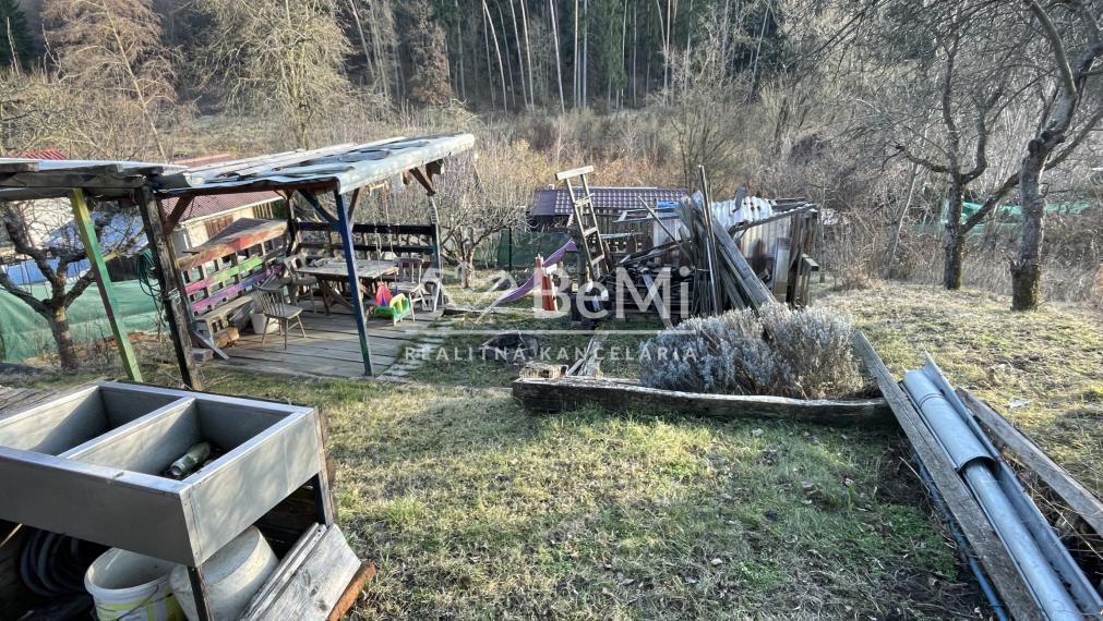 Predaj záhrady v sade 600 ročnice (031-13-ZUPIa)