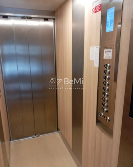 044-113-PAMAa 3,5-IZBOVÝ BYT S BALKÓNOM NA KLOKOČINE