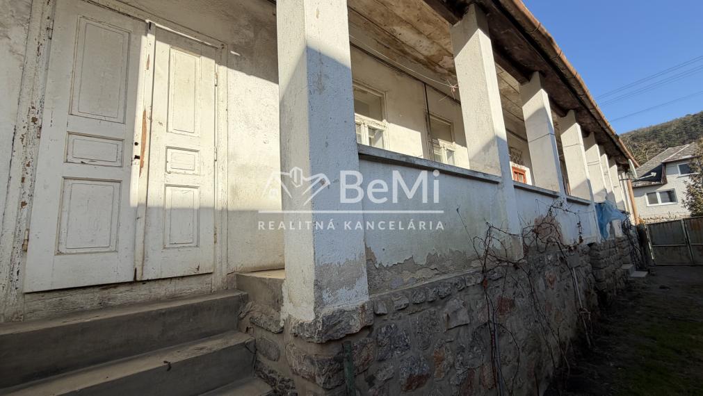 Rodinný dom v obci Hucín-EXKLUZÍVNE  NA PREDAJ