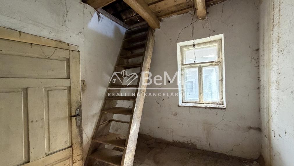 Rodinný dom v obci Hucín-EXKLUZÍVNE  NA PREDAJ