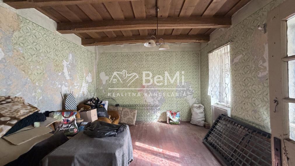 Rodinný dom v obci Hucín-EXKLUZÍVNE  NA PREDAJ