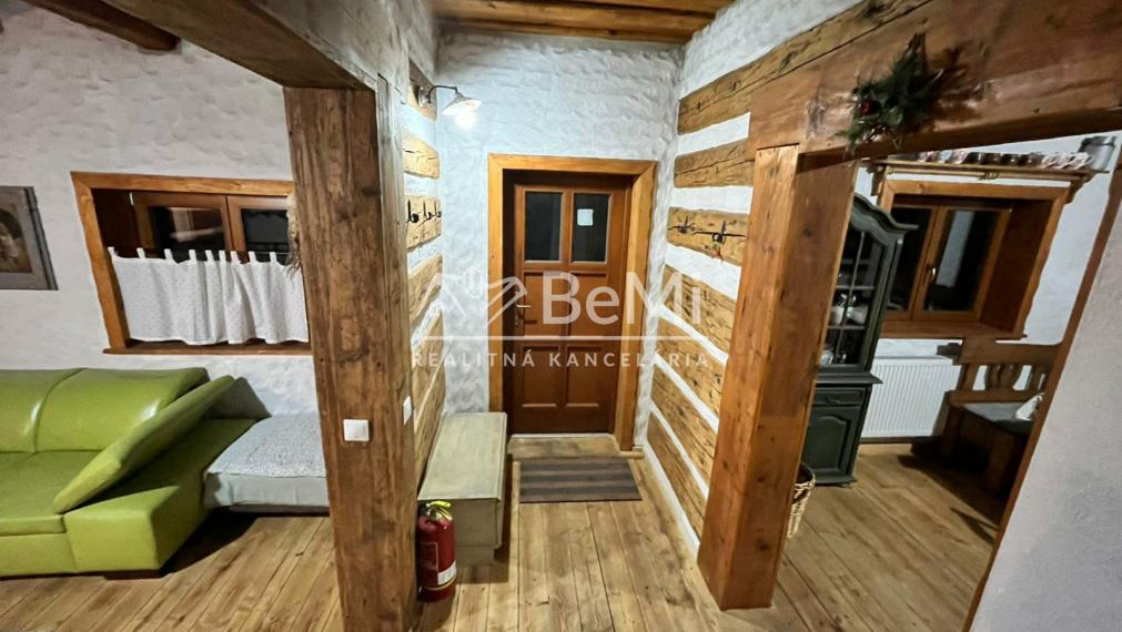 Zrekonštruovaný rodinný dom / chalupa v lone prírody – Horná Maríková