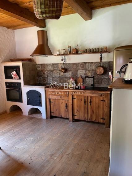 Zrekonštruovaný rodinný dom / chalupa v lone prírody – Horná Maríková