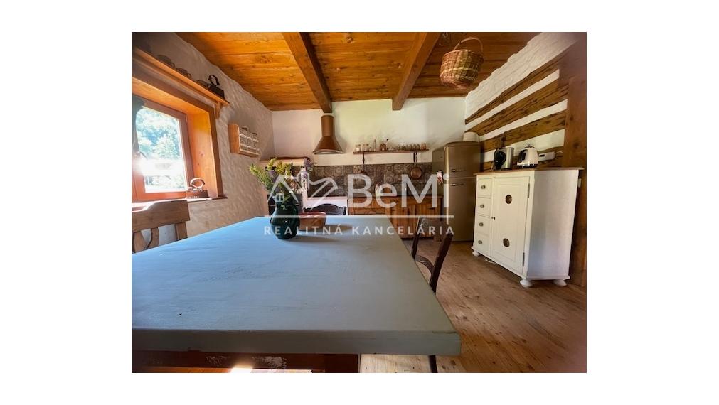 Zrekonštruovaný rodinný dom / chalupa v lone prírody – Horná Maríková