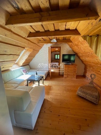 Zrekonštruovaný rodinný dom / chalupa v lone prírody – Horná Maríková