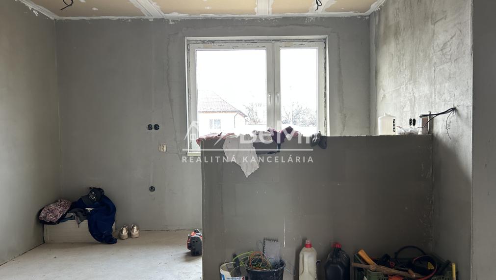 Predaj rodinného domu - Tekovské Lužany LEVICE (003-12-MIVYa)