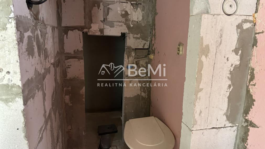 Predaj rodinného domu - Tekovské Lužany LEVICE (003-12-MIVYa)