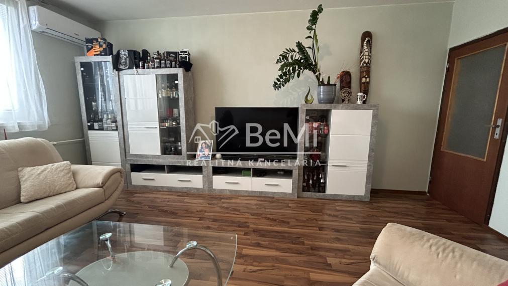 Predaj veľký 3 izbový byt  - LEVICE (116-113-MIJKa)