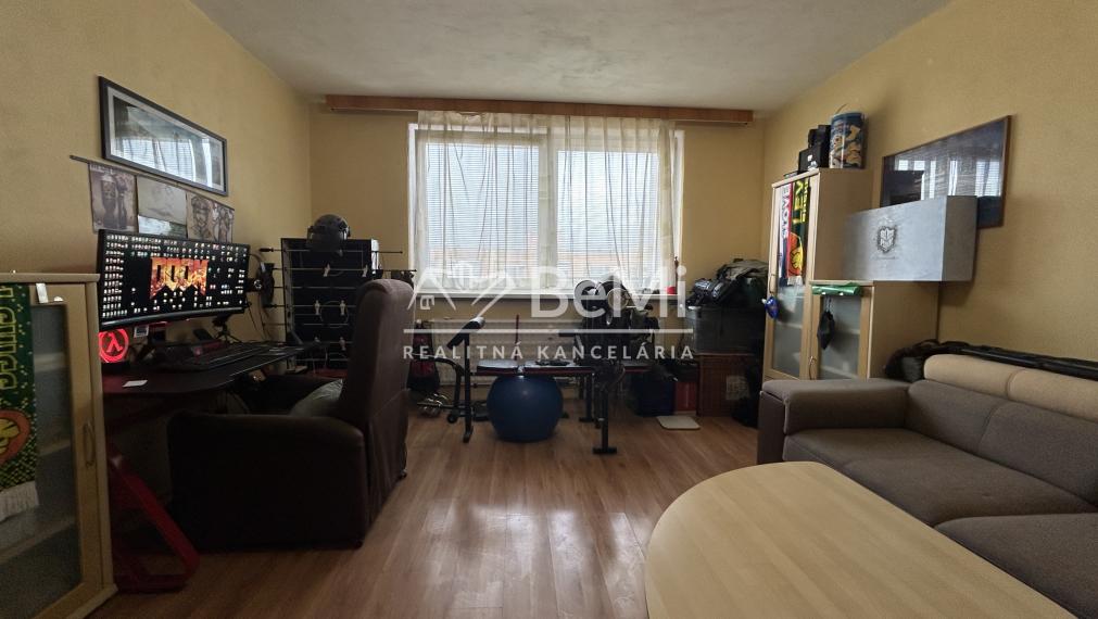 Predaj veľký 3 izbový byt  - LEVICE (116-113-MIJKa)