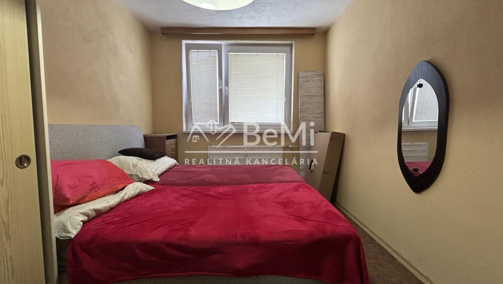 Predaj veľký 3 izbový byt  - LEVICE (116-113-MIJKa)