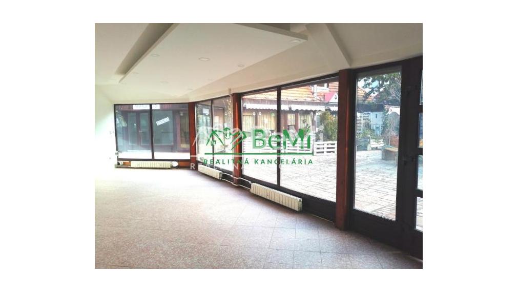 Obchodný priestor na prenájom - Lučenec