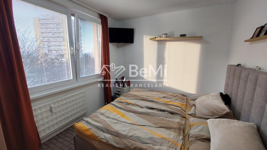 Na predaj 4izbový byt s balkónom v centre Topoľčany