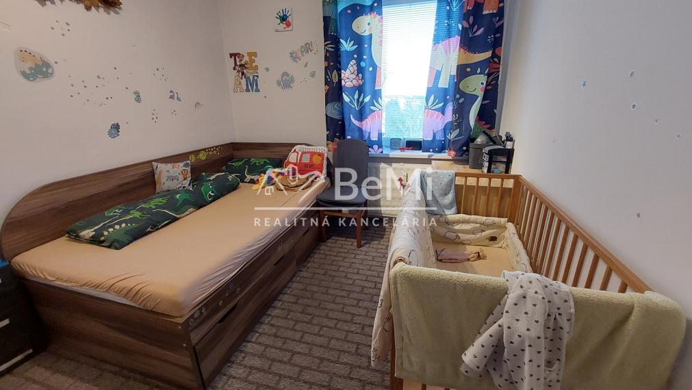 Na predaj 4izbový byt s balkónom v centre Topoľčany