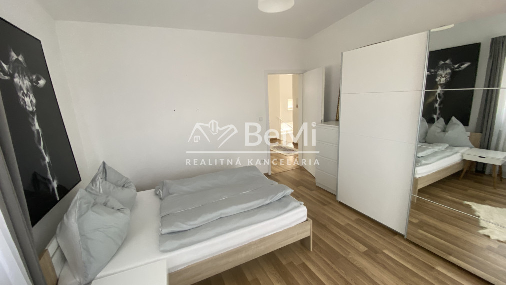 Nitra ZOBOR 4 - izbový RD ID 604-12-MIG