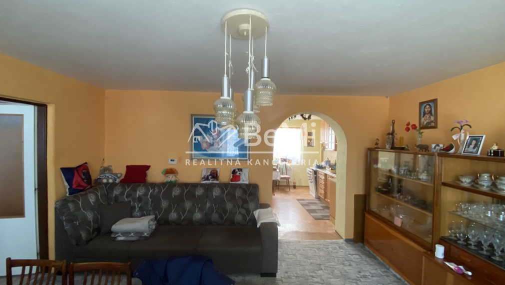 Nitra Dražovce 5 izbový RD pod lesom ID 605-12-MIG